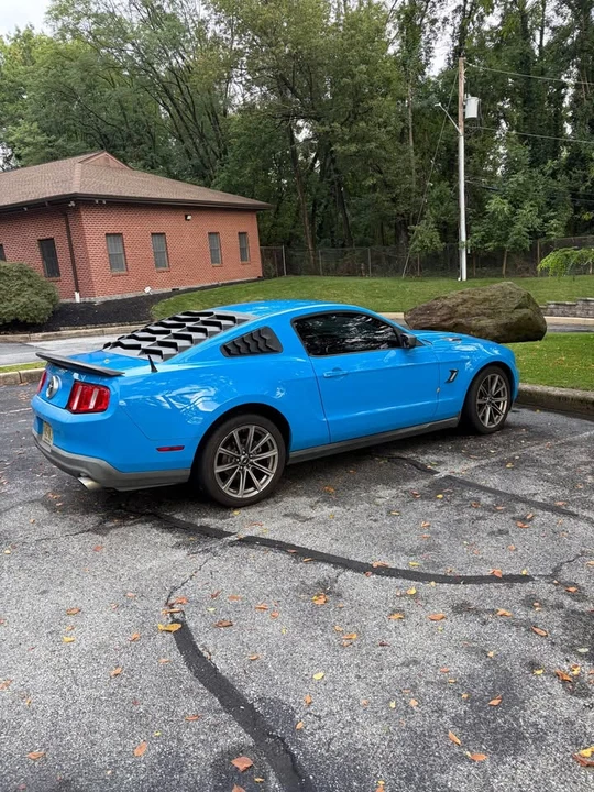 2011 Ford S197 Mustang - Image 4 of 12