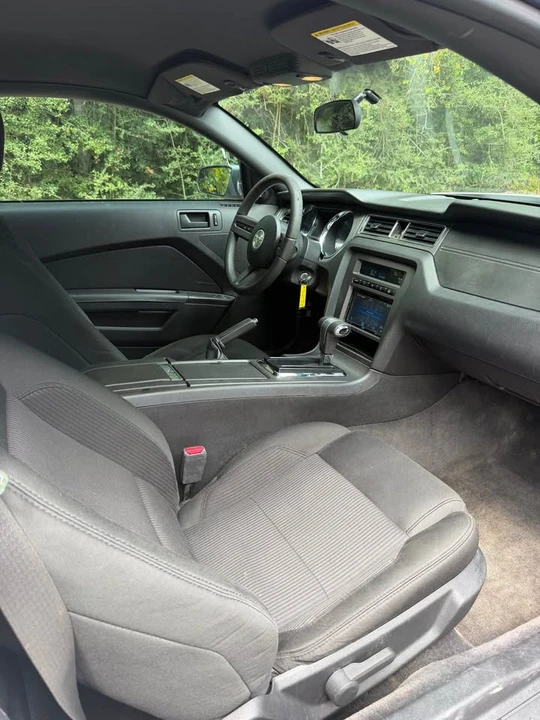 2011 Ford S197 Mustang - Image 6 of 9