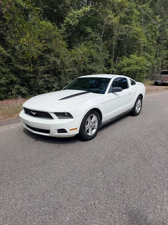 2011 Ford S197 Mustang - Image 2 of 9