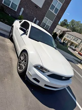 2011 Ford Mustang Coupe 2D