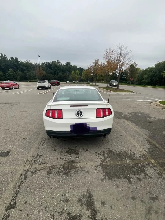 2011 Ford S197 Mustang - Image 4 of 8