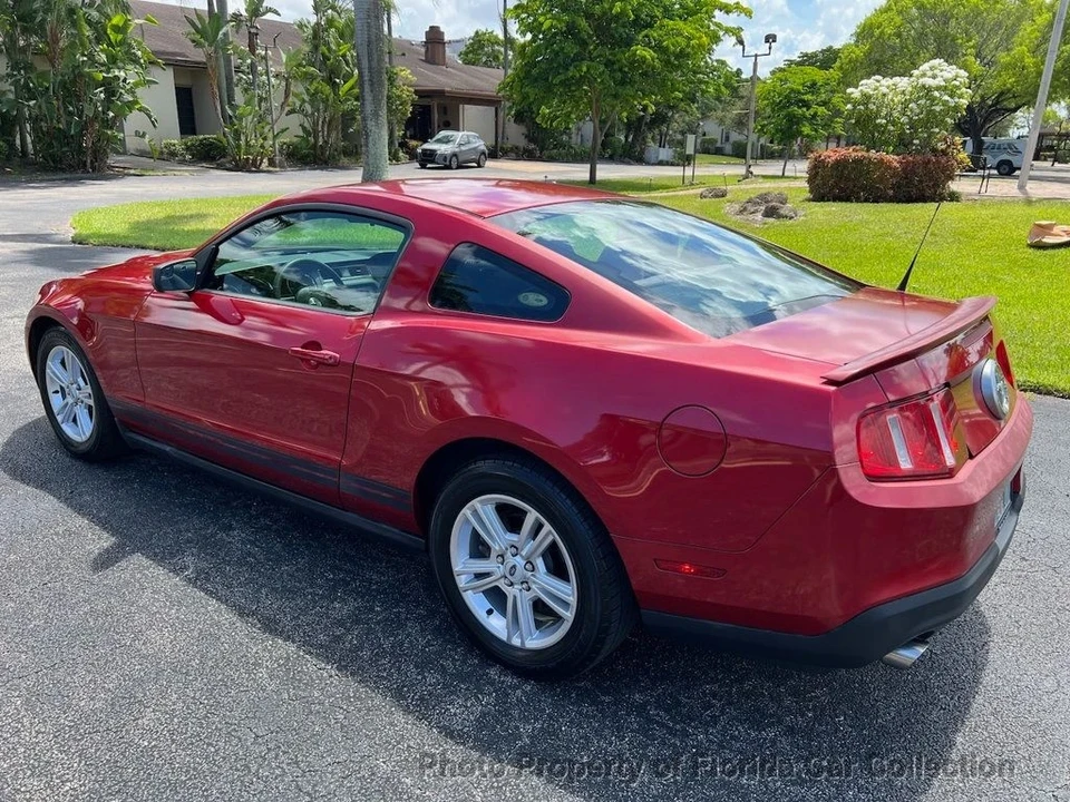 2011 Ford S197 Mustang - Image 3 of 12