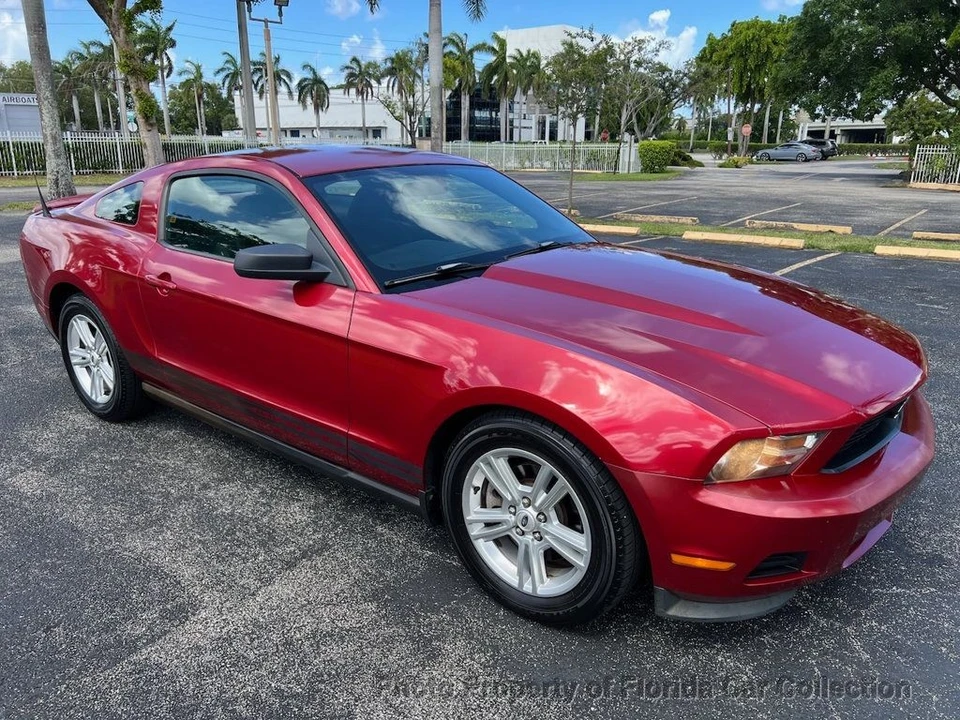 2011 Ford S197 Mustang - Image 2 of 12