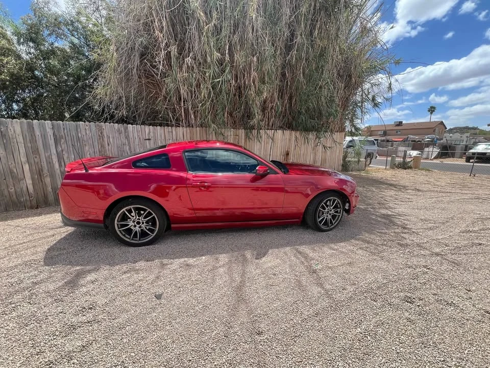 2011 Ford S197 Mustang - Image 5 of 8