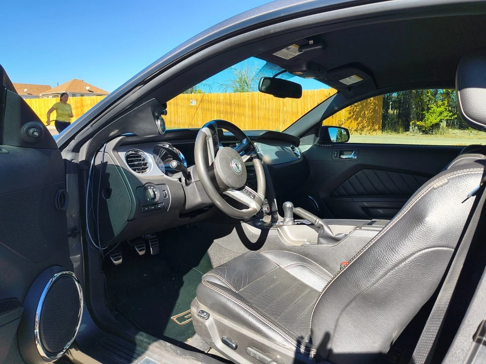 2011 Ford S197 Mustang - Image 16 of 21