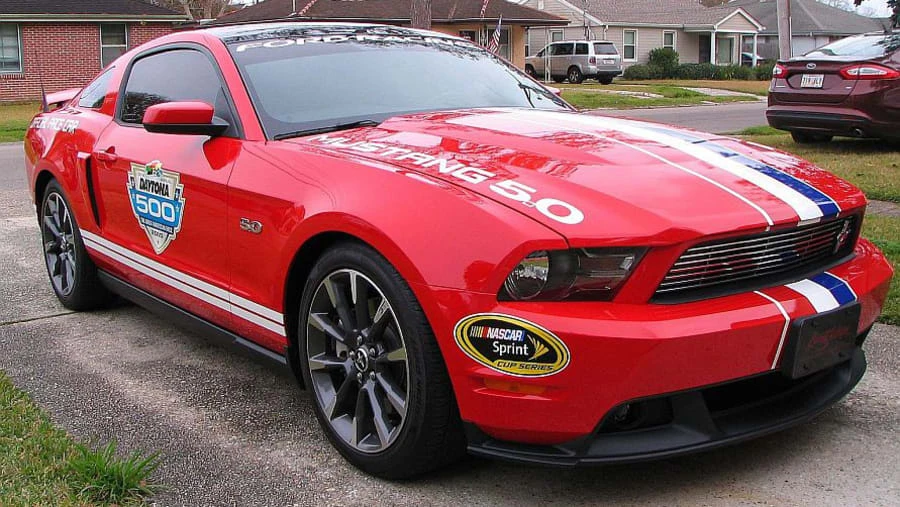 2011 Ford S197 Mustang - Image 2 of 12