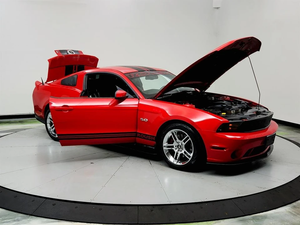 2011 Ford S197 Mustang - Image 10 of 21