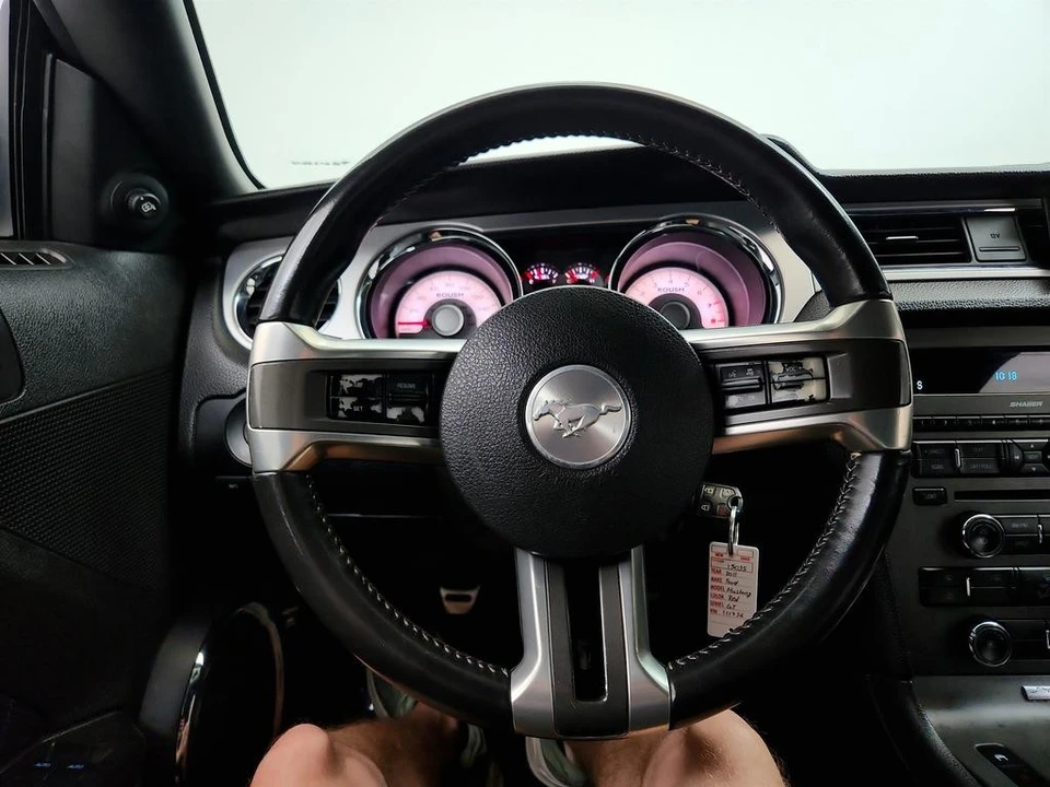 2011 Ford S197 Mustang - Image 16 of 21