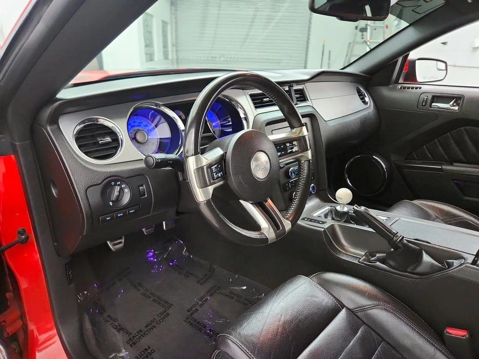 2011 Ford S197 Mustang - Image 13 of 21