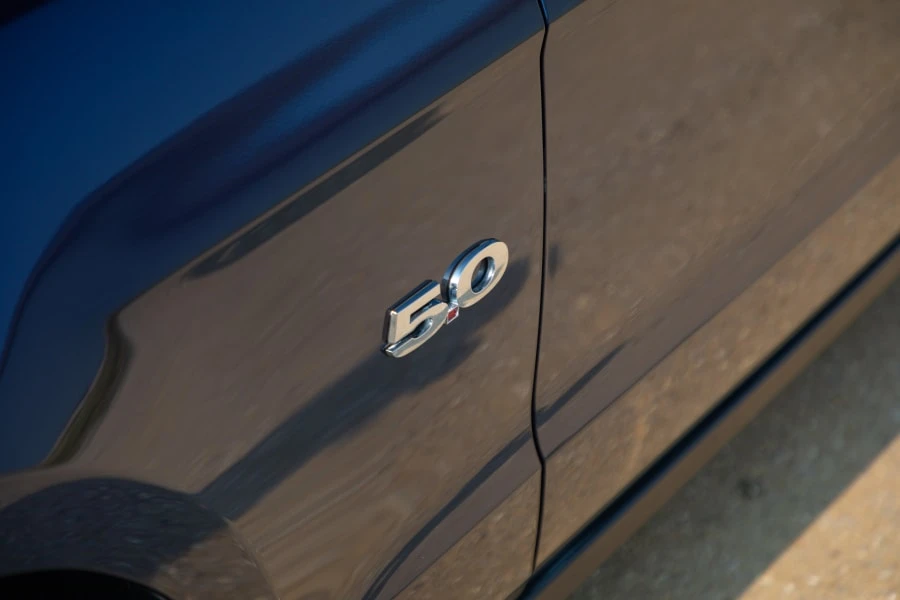 2011 Ford S197 Mustang - Image 9 of 16