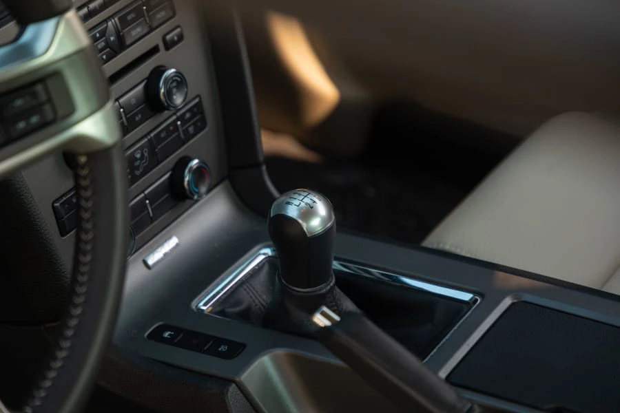 2011 Ford S197 Mustang - Image 13 of 16
