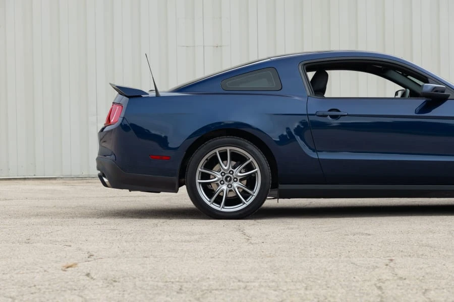 2011 Ford S197 Mustang - Image 9 of 31