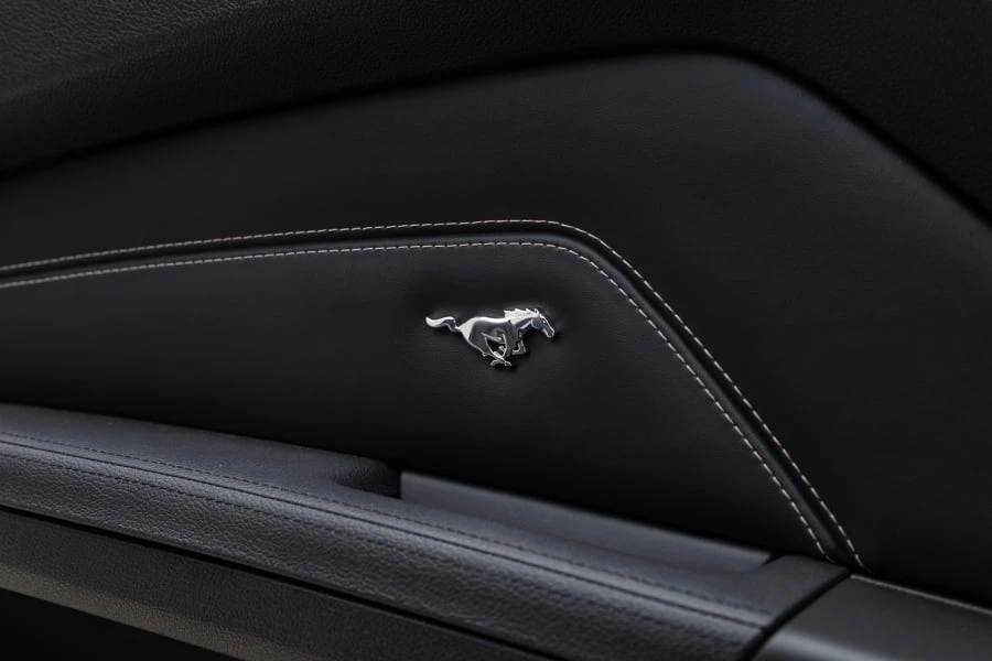 2011 Ford S197 Mustang - Image 25 of 31
