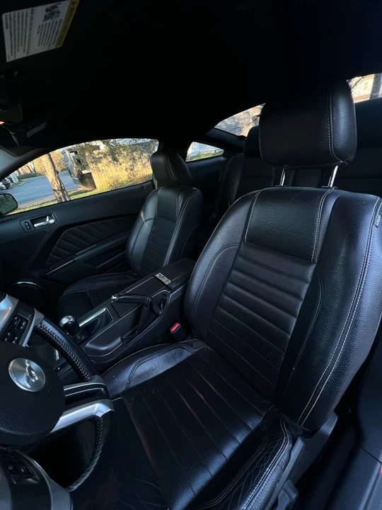 2011 Ford S197 Mustang - Image 13 of 20