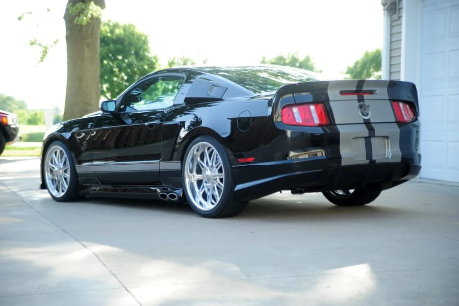 2011 Ford S197 Mustang - Image 2 of 8