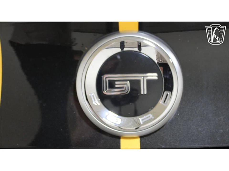 2011 Ford S197 Mustang GT - Image 8 of 31
