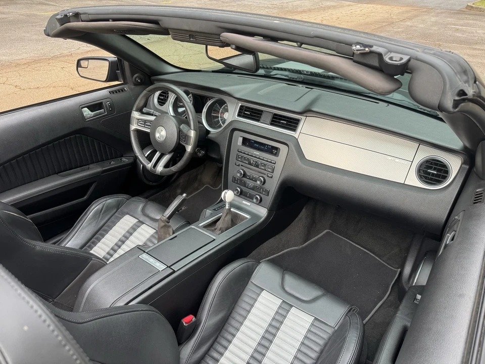 2011 Ford S197 Mustang - Image 14 of 21