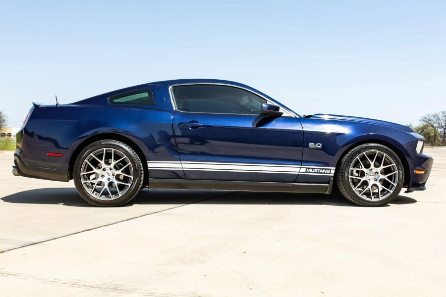 2011 Ford S197 Mustang - Image 2 of 18