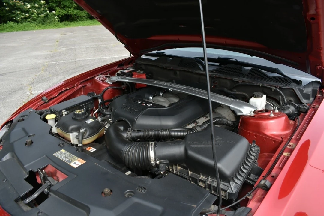 2011 Ford S197 Mustang - Image 14 of 21