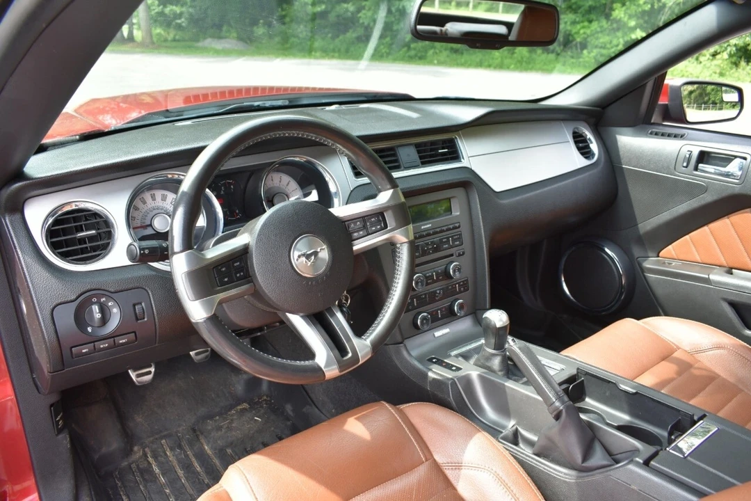 2011 Ford S197 Mustang - Image 20 of 21