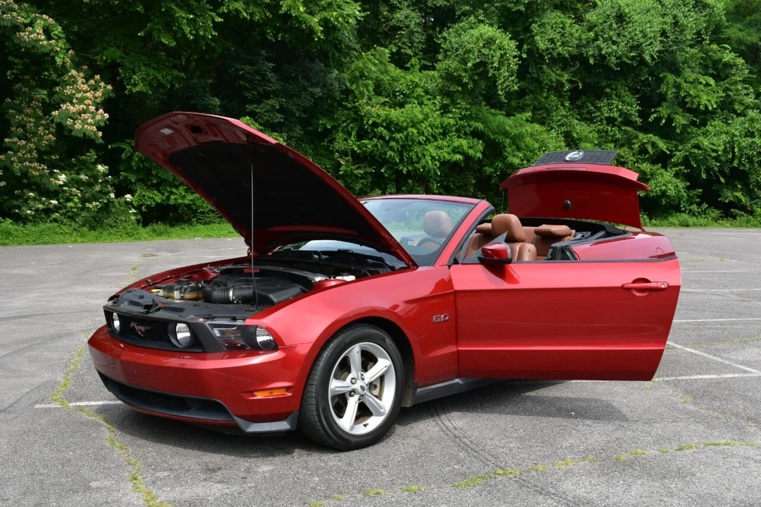 2011 Ford S197 Mustang - Image 8 of 21