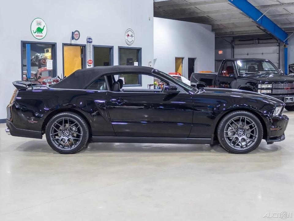 2011 Ford S197 Mustang GT - Image 8 of 24
