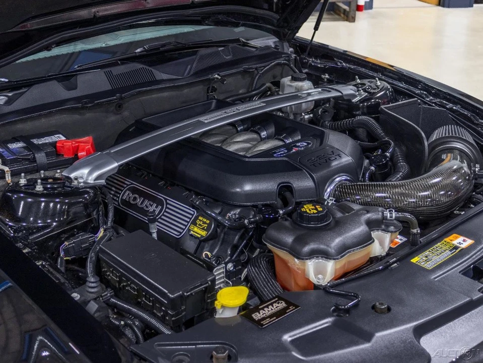 2011 Ford S197 Mustang GT - Image 16 of 24