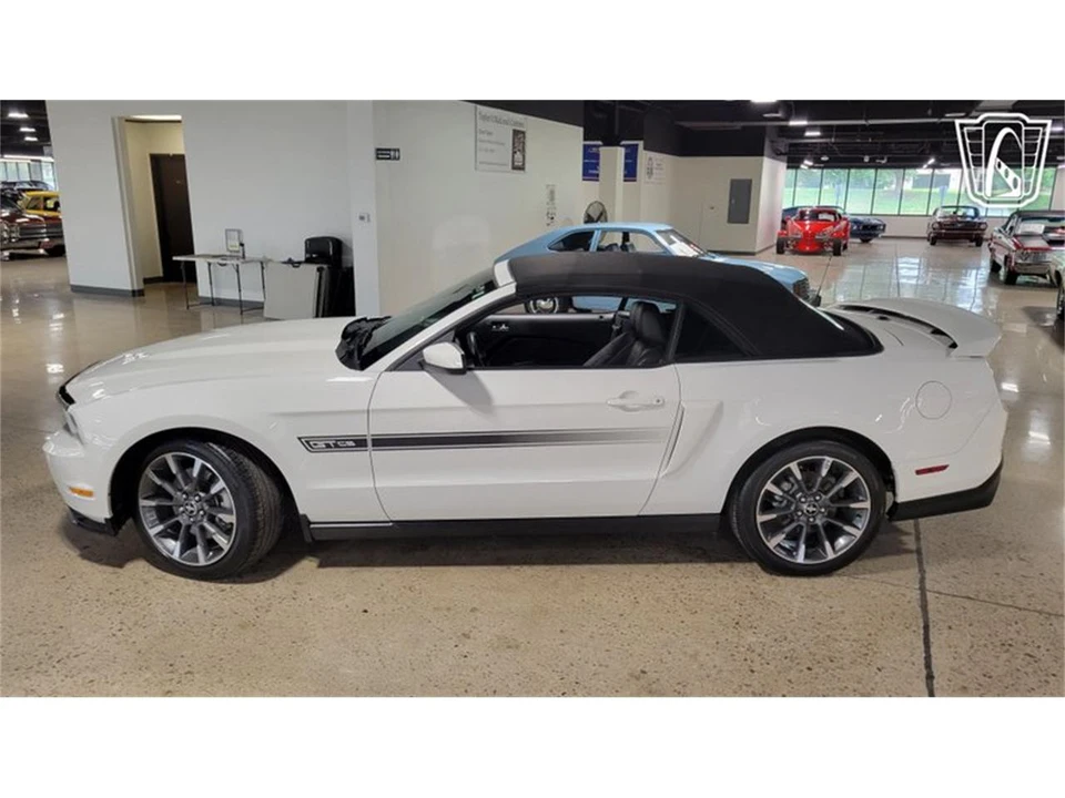 2011 Ford S197 Mustang GT - Image 2 of 31