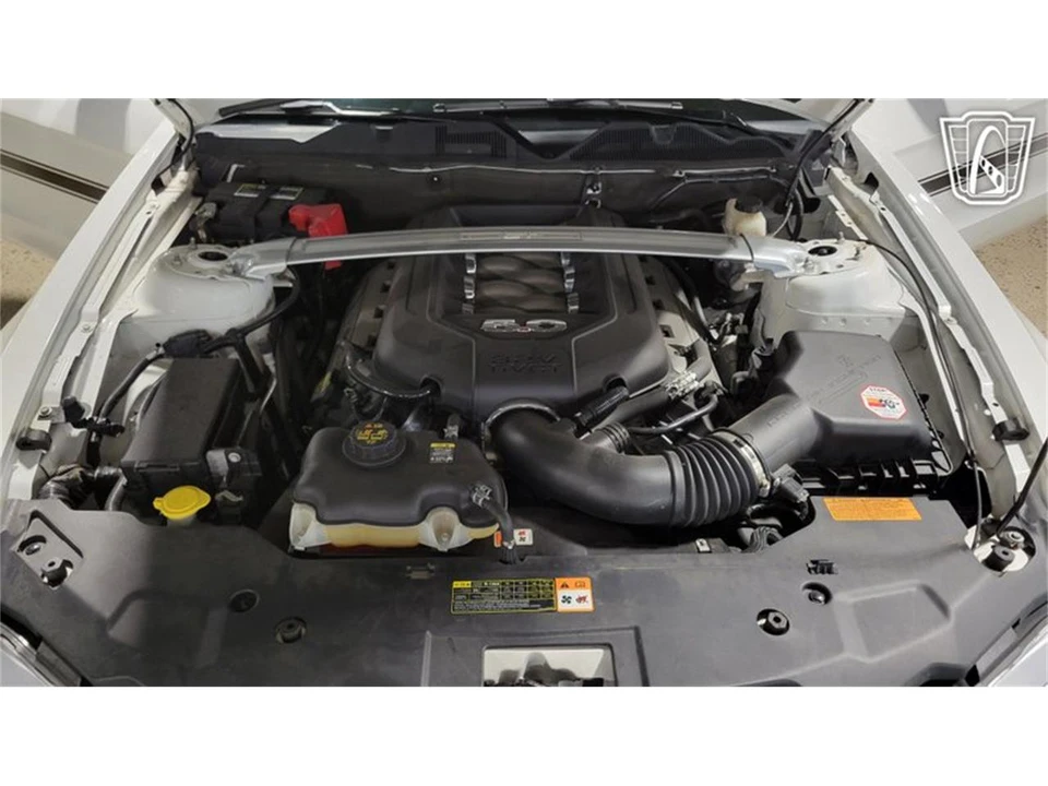 2011 Ford S197 Mustang GT - Image 7 of 31