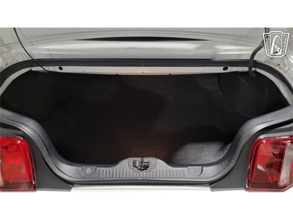 2011 Ford S197 Mustang GT - Image 12 of 31