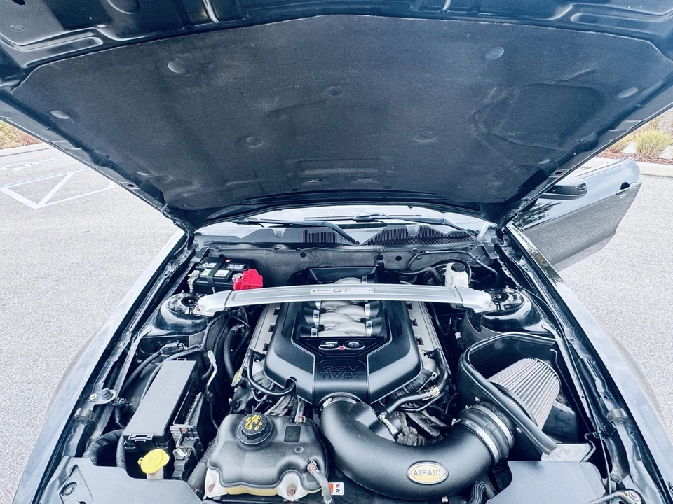 2011 Ford S197 II Shelby Mustang GT & GTS - Image 15 of 17