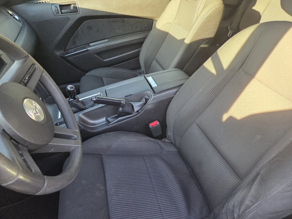 2011 Ford S197 Mustang - Image 10 of 16