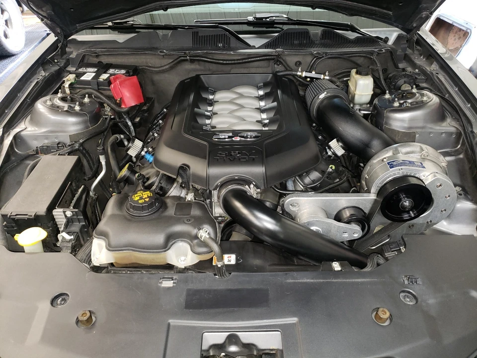 2011 Ford S197 Mustang - Image 15 of 16