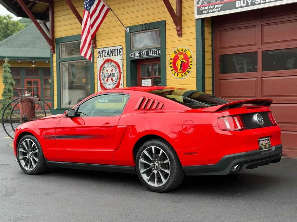 2011 Ford S197 Mustang - Image 13 of 31