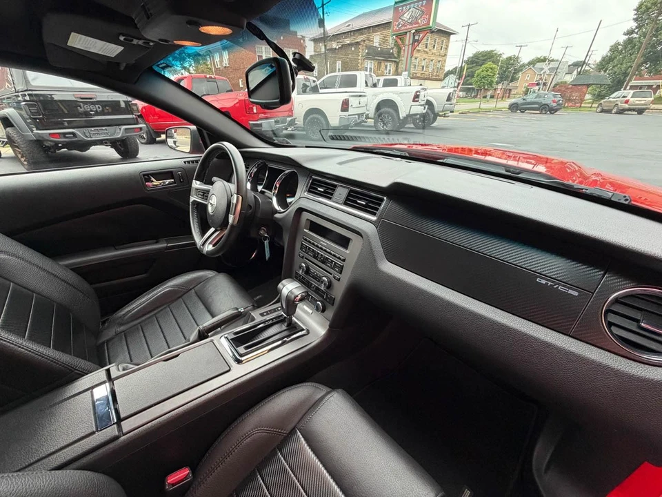 2011 Ford S197 Mustang - Image 28 of 31