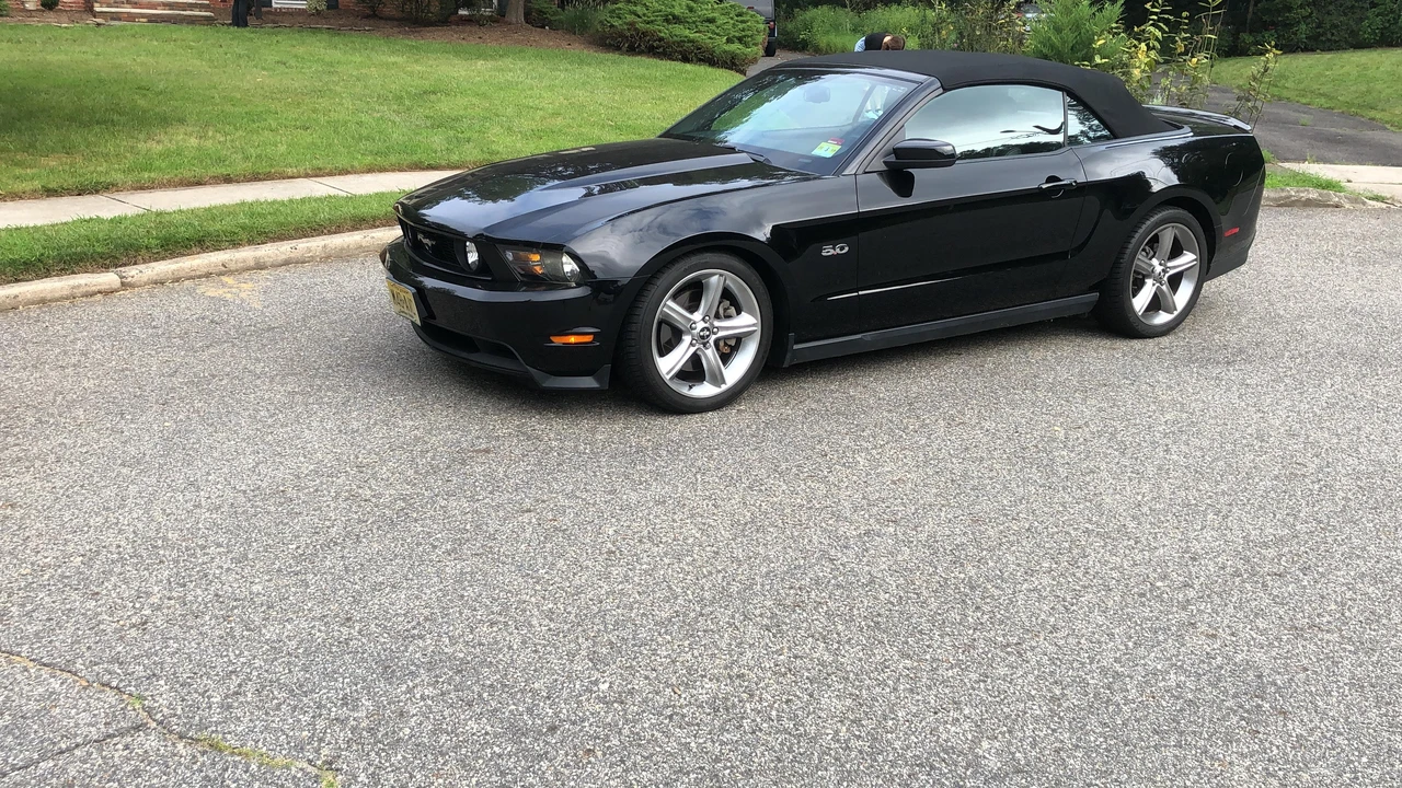 2011 Ford S197 Mustang - Image 12 of 31