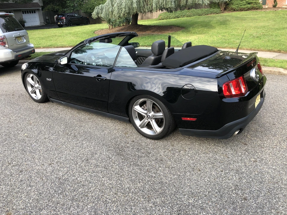 2011 Ford S197 Mustang - Image 25 of 31