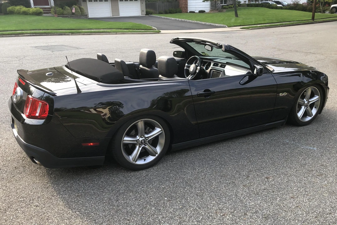 2011 Ford S197 Mustang - Image 4 of 31