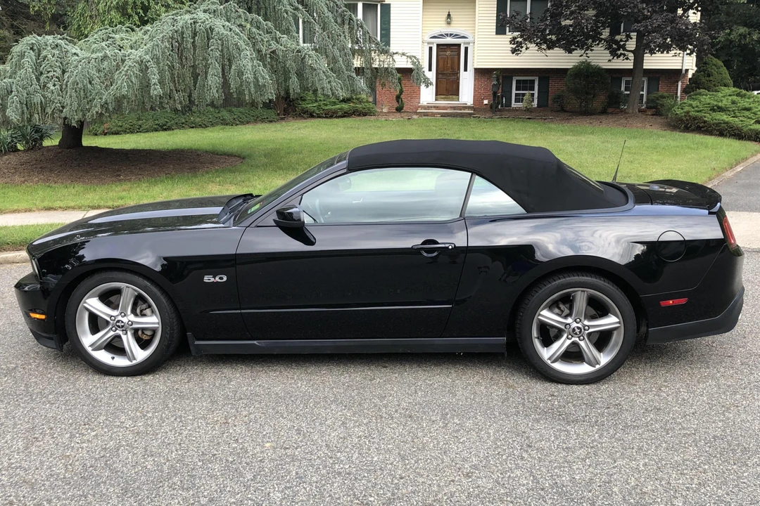 2011 Ford S197 Mustang - Image 3 of 31