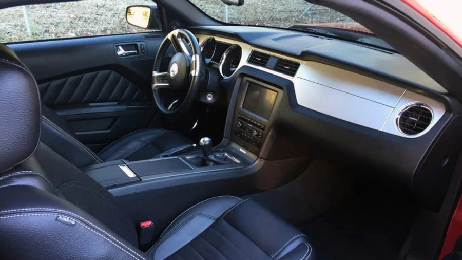 2011 Ford S197 Mustang - Image 5 of 10