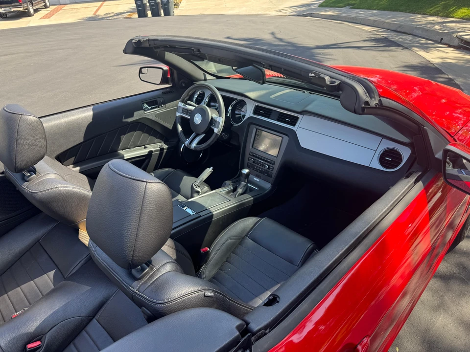 2011 Ford S197 Mustang - Image 28 of 31