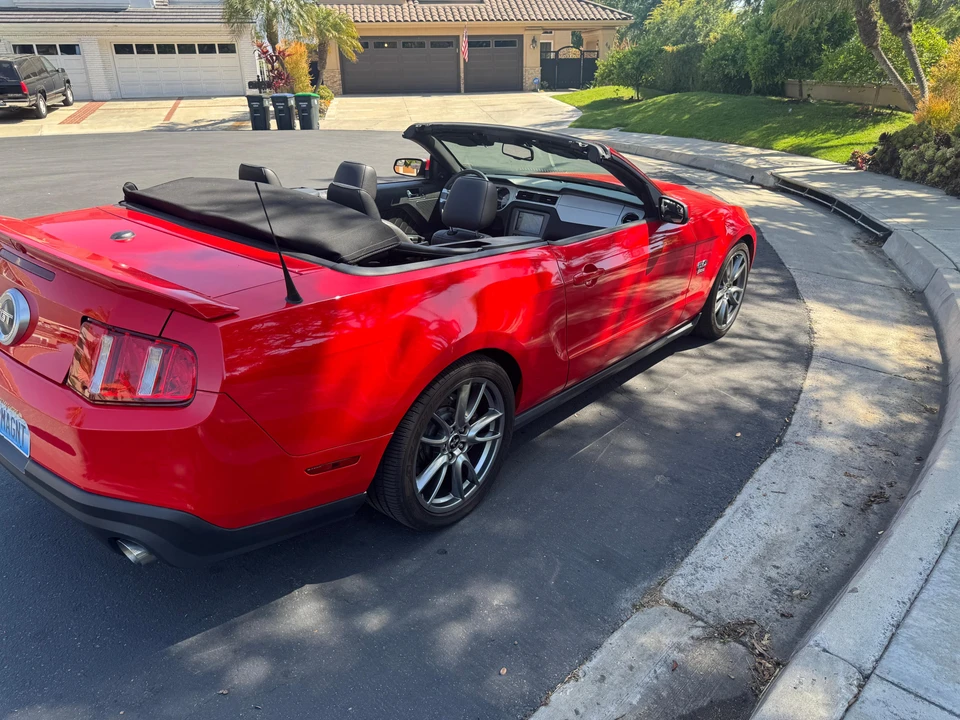 2011 Ford S197 Mustang - Image 9 of 31