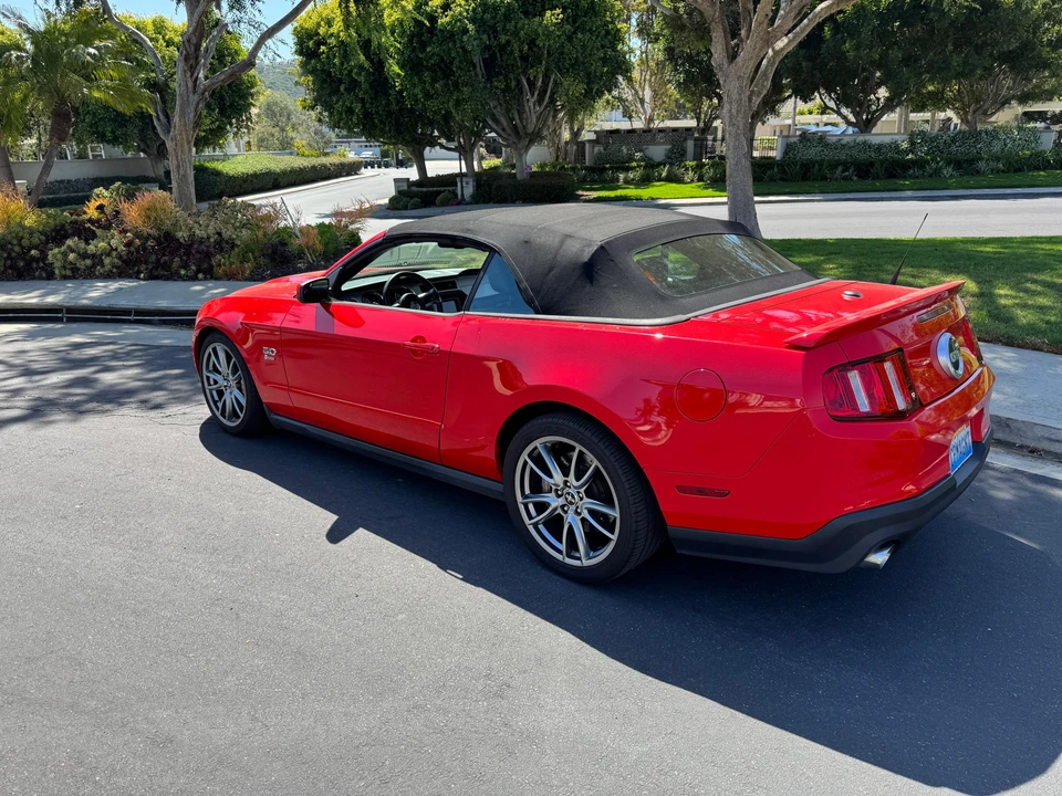 2011 Ford S197 Mustang - Image 7 of 31
