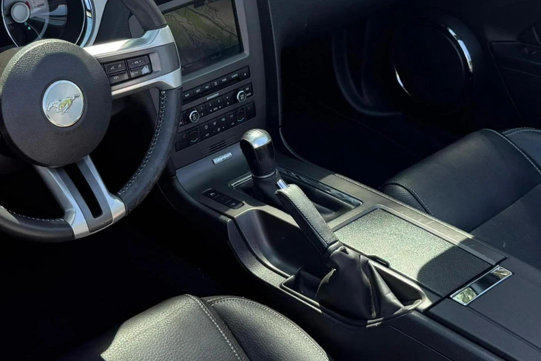2011 Ford S197 Mustang - Image 17 of 31