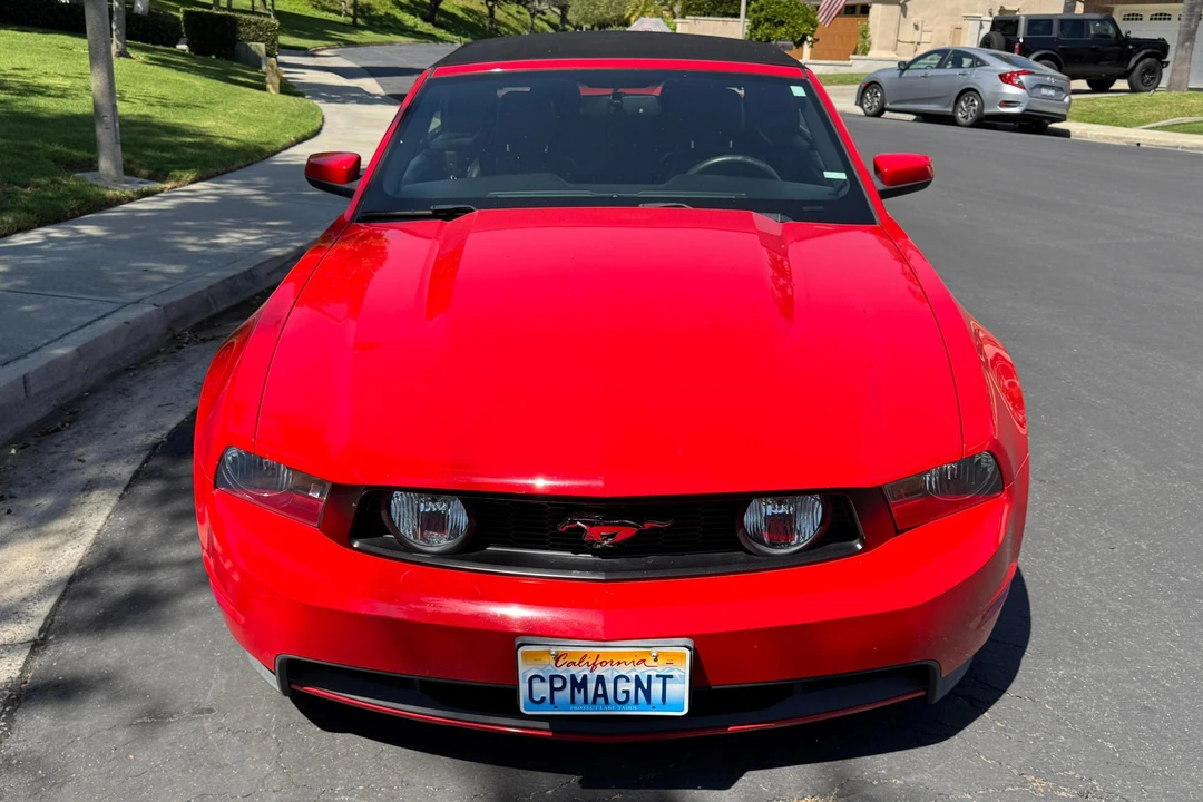 2011 Ford S197 Mustang - Image 2 of 31