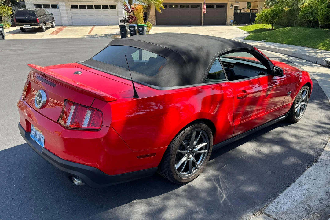 2011 Ford S197 Mustang - Image 4 of 31