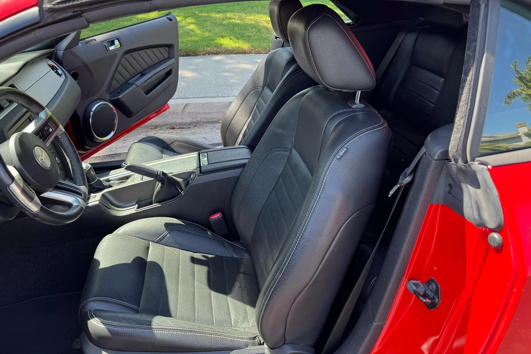 2011 Ford S197 Mustang - Image 16 of 31