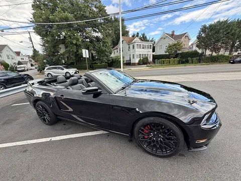 2011 Ford Mustang GT Convertible 2D
