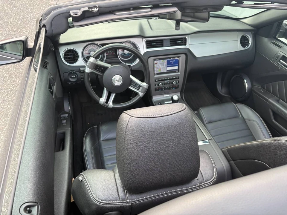 2011 Ford S197 Mustang GT - Image 8 of 15