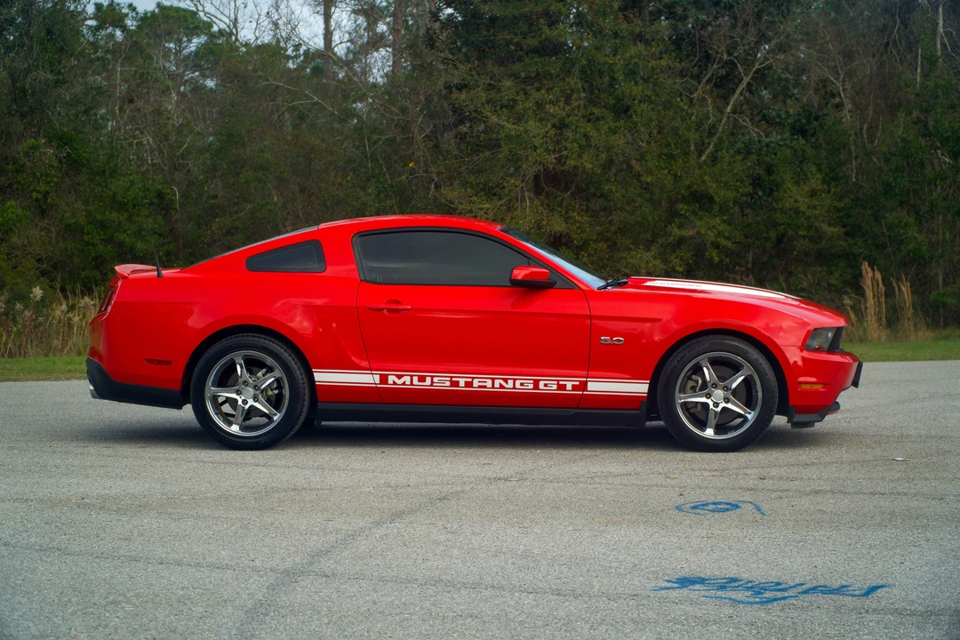 2011 Ford S197 Mustang - Image 10 of 31